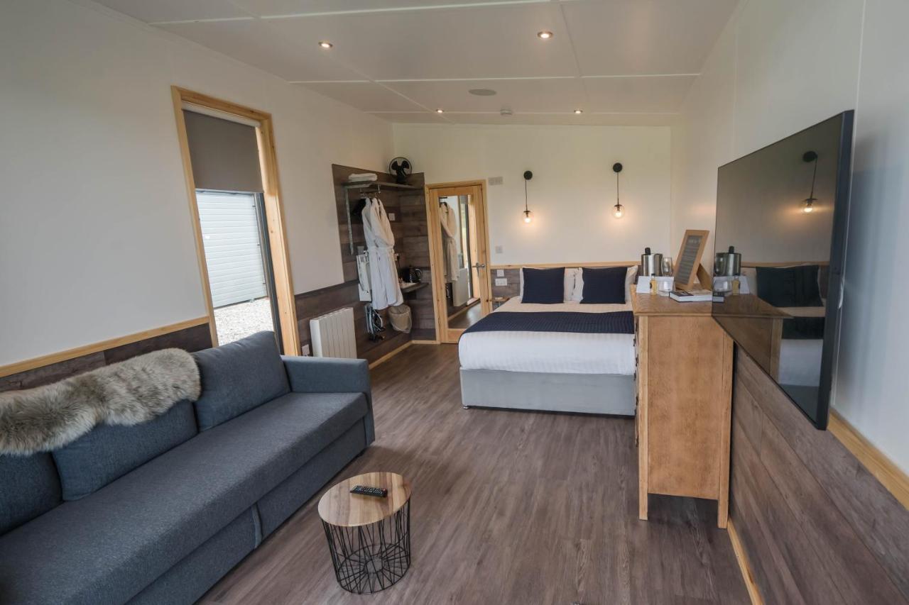 Oak Tree Inn بالماها المظهر الخارجي الصورة