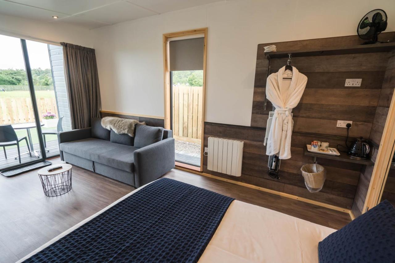 Oak Tree Inn بالماها المظهر الخارجي الصورة